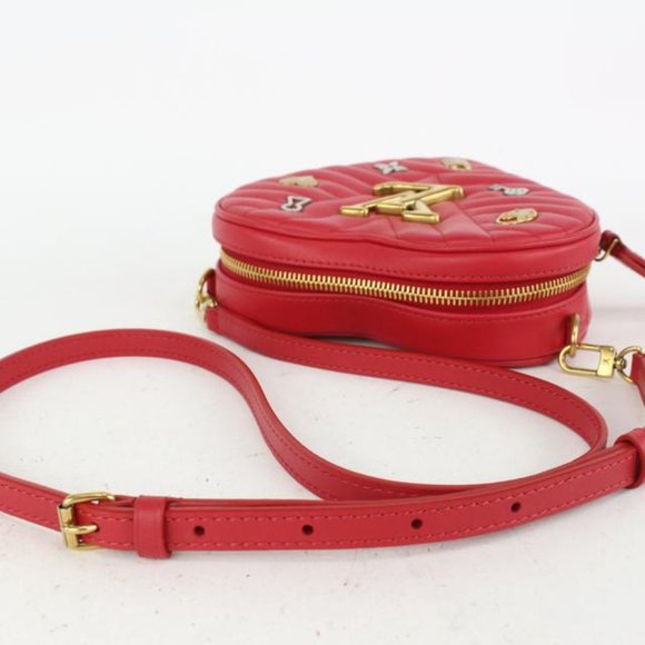 Louis Vuitton Limited Edition Red Quilted Leather - Picture 5 of 12
